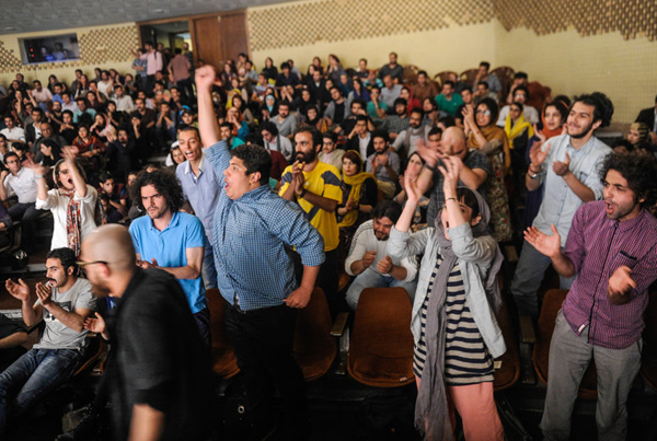 چرا جشنواره تئاتر دانشگاهی روند نزولی طی میکند؟/ وزارت علوم نخبگان خود را نمیشناسد چرا جشنواره تئاتر دانشگاهی روند نزولی طی میکند؟/ وزارت علوم نخبگان خود را نمیشناسد