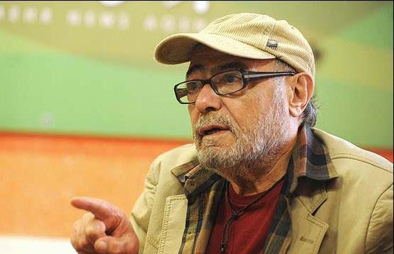 اکبر زنجانپور «سی زوئه بانسی مرده است» را در تئاترشهر اجر می‌کند