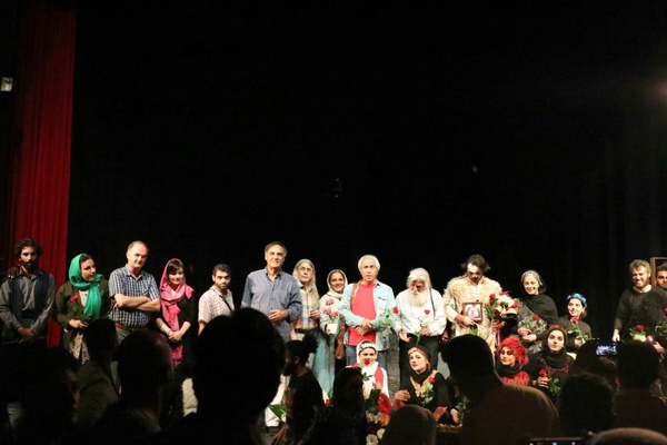 قطب‌الدین صادقی «سیه چشم» را افتتاح کرد