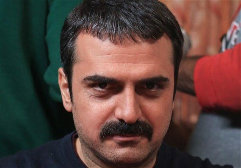 علیرضا آرا با انتشار نامه ای از داوری جشن شب بازیگر خانه تئاتر کناره‌گیری کرد