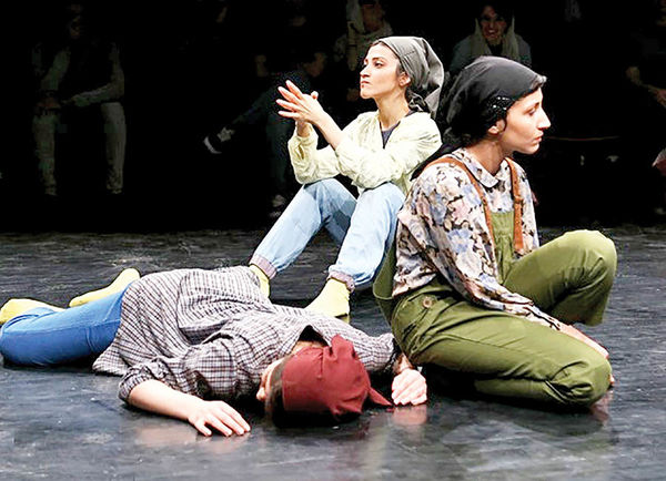 اجرای تمرین‌های بازیگری