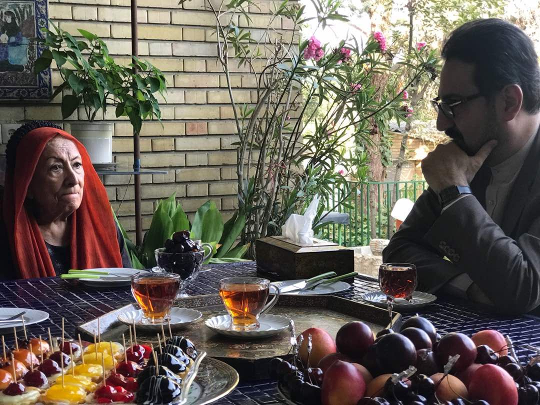 دیدار معاون امور هنری و مدیر کل هنرهای نمایشی با پری صابری دیدار معاون امور هنری و مدیر کل هنرهای نمایشی با پری صابری