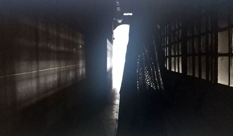 نمایشی که با 4 تماشاچی اجرا می رود + فیلم نمایشی که با 4 تماشاچی اجرا می رود + فیلم