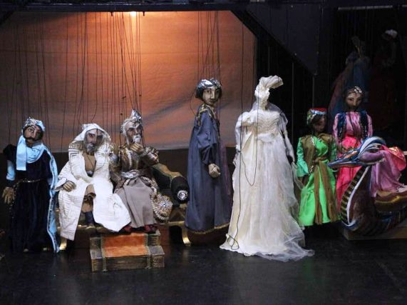 «اسب آبنوس» به جشنواره نمایش عروسکی میآید / هاوایی مقصد عروسکهایی که فرار میکنند «اسب آبنوس» به جشنواره نمایش عروسکی میآید / هاوایی مقصد عروسکهایی که فرار میکنند