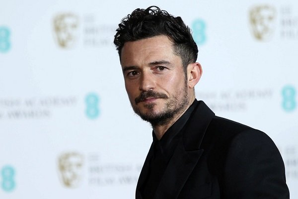 اورلاندو بلوم به تماشاگر تئاترش اعتراض کرد/ دردسر آیپد اورلاندو بلوم به تماشاگر تئاترش اعتراض کرد/ دردسر آیپد