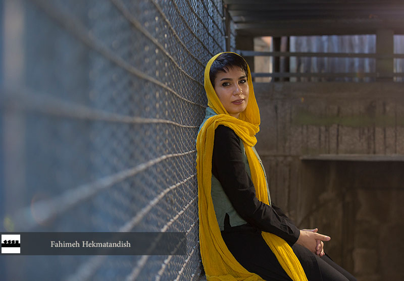 مژگان خالقی: «سگها و استخوان های مادرم» را به صحنه می برم مژگان خالقی: «سگها و استخوان های مادرم» را به صحنه می برم