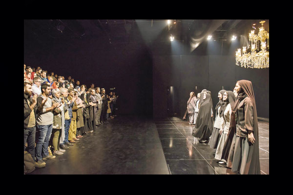 بلبشوی قیمتها به سالن تئاتر رسید بلبشوی قیمتها به سالن تئاتر رسید