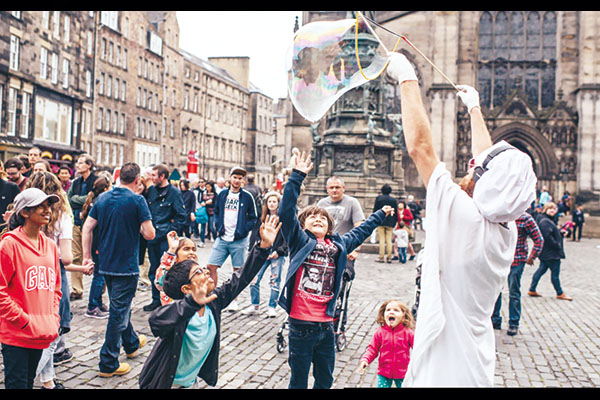 جهان های نامتعارف برای اجرای تئاتر جهان های نامتعارف برای اجرای تئاتر