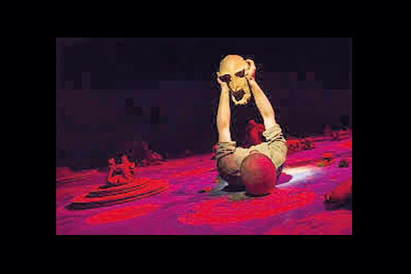 به بهانه اجراي گروه «ياس تمام» در ژاپن / تا يك بشماريد جهاني شده‌ايم