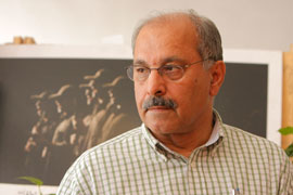 دکتر محمد رضا خاکی زنگ افتتاح نمایش «آشغال مرد» را به صدا در می آورد