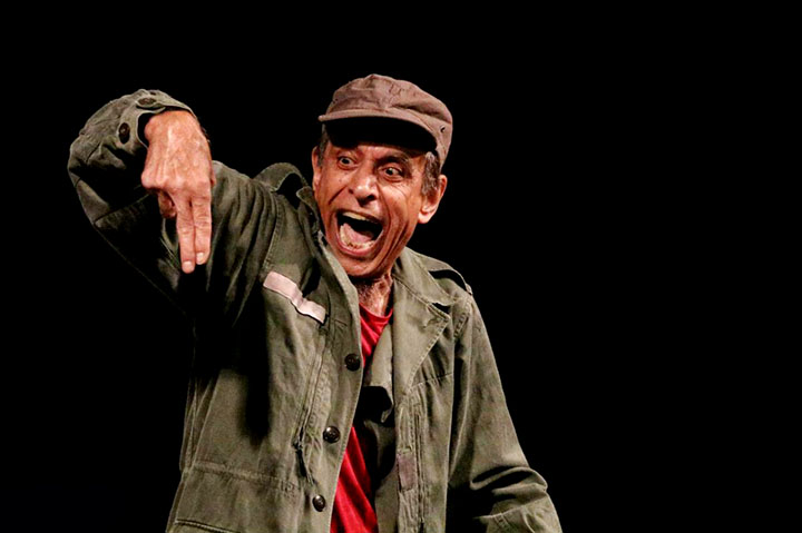 اجرای سراسری «افسانه ببر» بدون اجازه مترجم اجرای سراسری «افسانه ببر» بدون اجازه مترجم