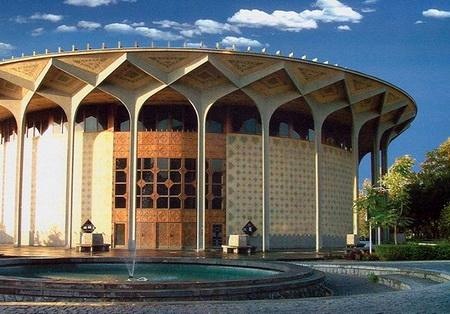 محجوب: شهرداری وجهه فرهنگی محوطه تئاتر شهر را نابود کرده است محجوب: شهرداری وجهه فرهنگی محوطه تئاتر شهر را نابود کرده است