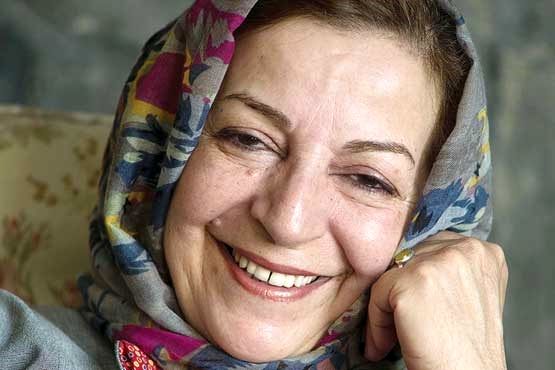 تبریک مرضیه برومند به خبرنگاران/ قلم‌های لرزان‌تان را می‌بوسم