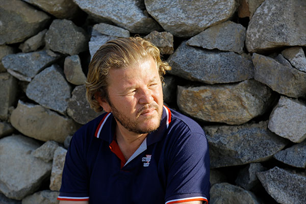 کاوه آیریک از «سیه‌موی و جلالی» و شرایط و تئاتر افغانستان گفت