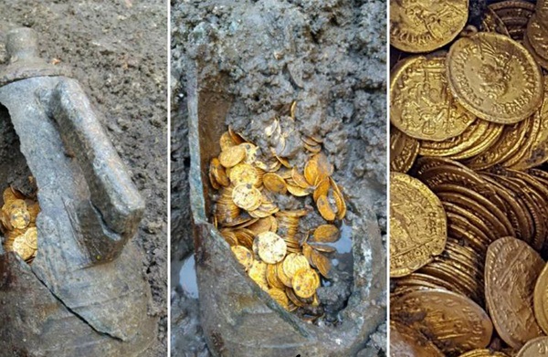 کشف سکه‌های طلا در انبار یک سالن تئاتر