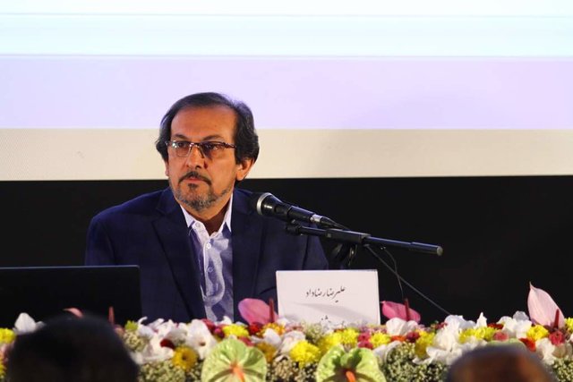 نوجوانان رؤیاهای خود را با سینما میتوانند به تصویر بکشند نوجوانان رؤیاهای خود را با سینما میتوانند به تصویر بکشند