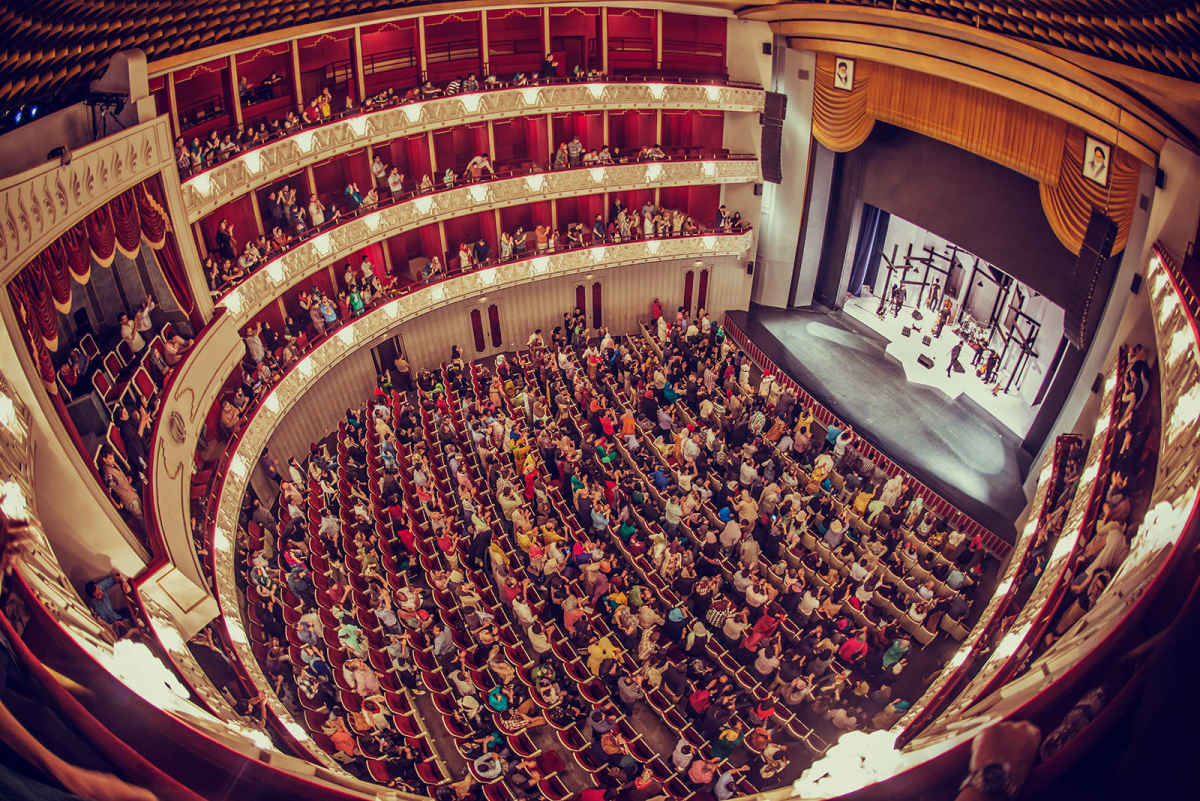 نگاهی به روش‌های مونتاژی تئاتر امروز ایران با سرمایه‌داری بی‌پشتوانه