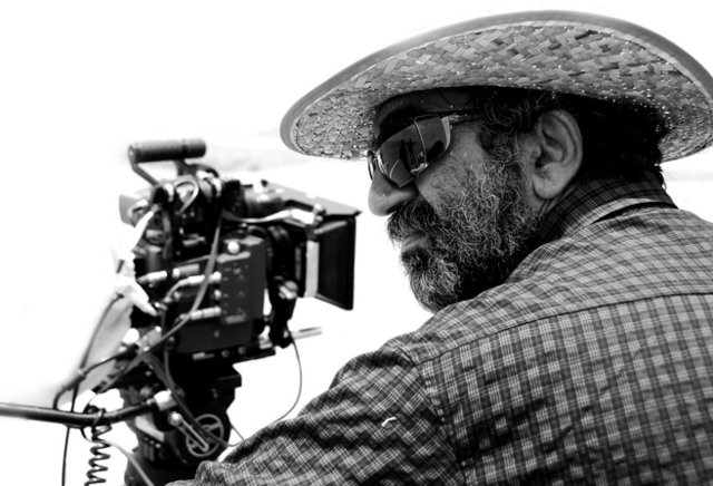 تورج منصوری «حال» را می‌سازد