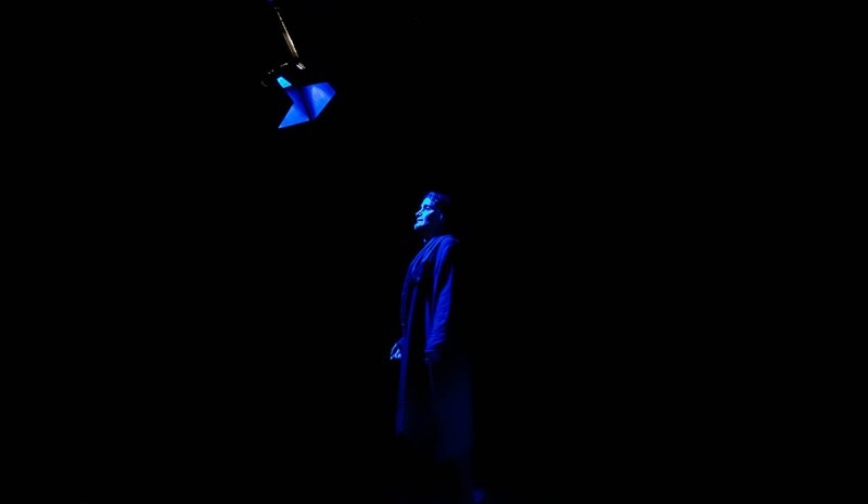 نگاهی به نمایش «سیم و سُرمه»/ پنهانی‌ترین لابیرنت‌های ذهن نویسنده