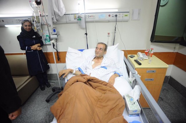 عیادت شهردار تهران از «محب‌اهری»