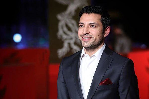 اشکان خطیبی تئاتر کارگردانی می‌کند