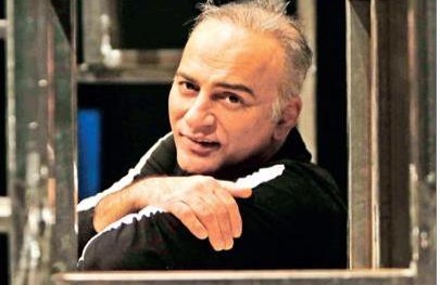 گفتوگو با حميدرضا آذرنگ/ قلم در دست ما درد میكند گفتوگو با حميدرضا آذرنگ/ قلم در دست ما درد میكند