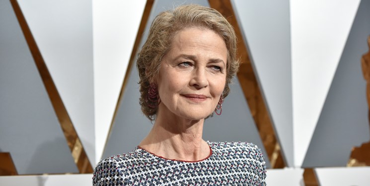 «شارلوت رَمپلینگ» خرس طلایی جشنواره برلین را دریافت می‌کند