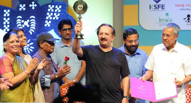 مجید مجیدی از هندی‌ها جایزه گرفت