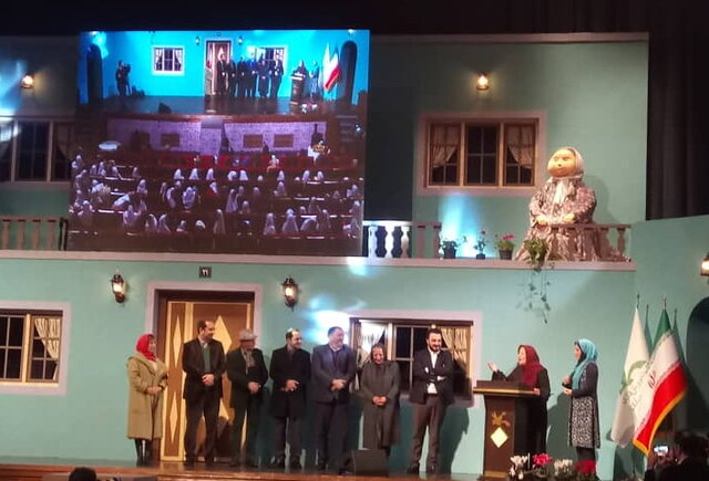 من محصول کارخانه رویاسازی شما هستم خانم برومند!