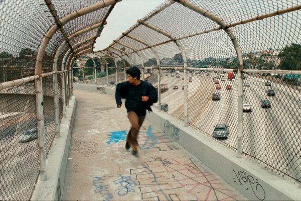 با پیام ویدیویی رفیع پیتز اکران فیلمش در ایران آغاز شد