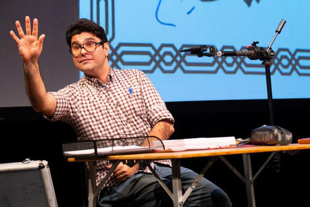 نگاه نيويورك تايمز به نمايش «نسيم» به كارگردانی نسيم سليمانپور/ هر نمايش يك دوست نگاه نيويورك تايمز به نمايش «نسيم» به كارگردانی نسيم سليمانپور/ هر نمايش يك دوست