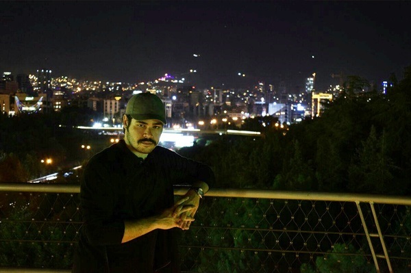 ستایش از زنانی که دست به افشاگری میزنند ستایش از زنانی که دست به افشاگری میزنند