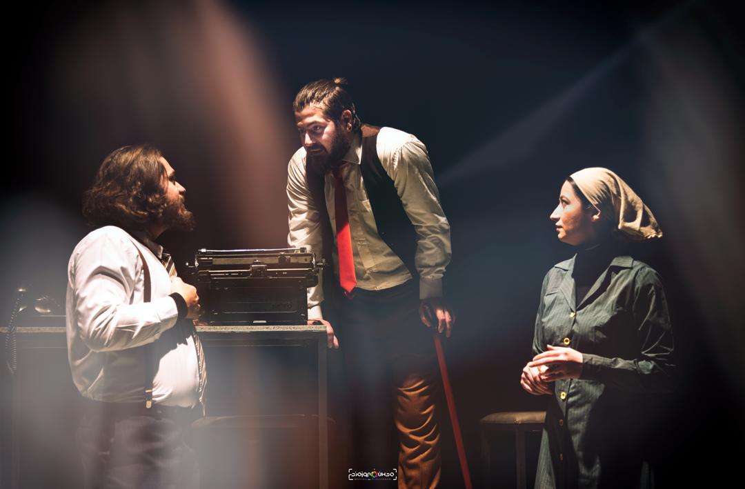 اجراى عكاسان و خبرنگاران نمایش «چه کسی شلیک کرد؟»