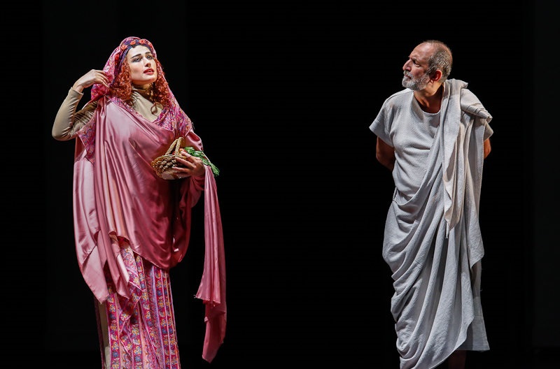 شوایک کنسل شد، فرهاد آییش با سقراط در تالار وحدت