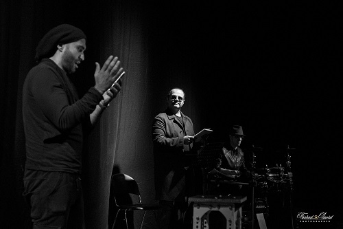 دغدغه مهاجرت در ای. قاچاقچی.کام/ به دنبال اجرای صحنه ای کار هستم