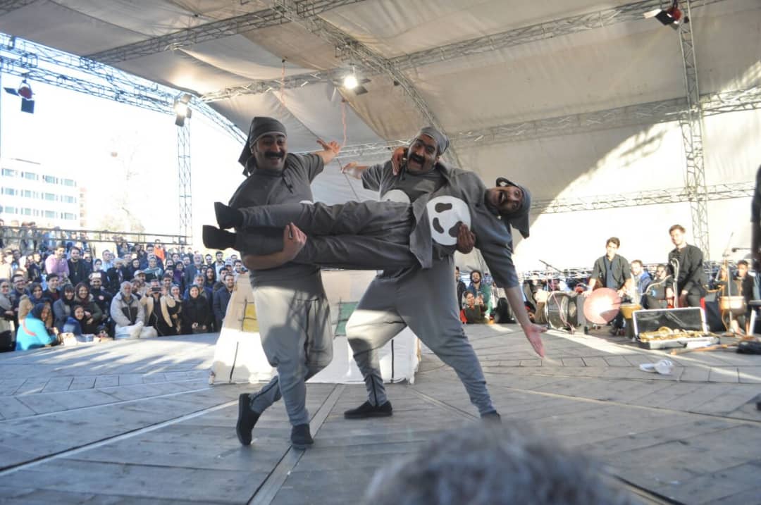 داستان متولدین دهه ای که خوشی ندیدند/ پناه به دنیای مجازی وقتی در واقعیت جایی نداری!