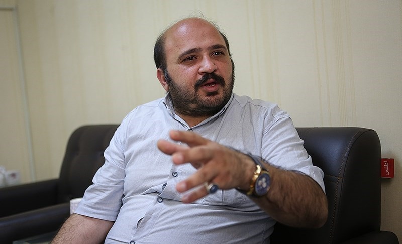 بابت خبر کذب منتشر شده کوتاه نمی آیم/ شرافت کاری را با روابط دوستانه قاطی نمی کنم ! بابت خبر کذب منتشر شده کوتاه نمی آیم/ شرافت کاری را با روابط دوستانه قاطی نمی کنم !