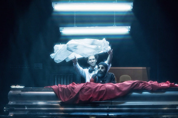 تمدید نمایش «موی سیاه خرس زخمی» در تالار حافظ