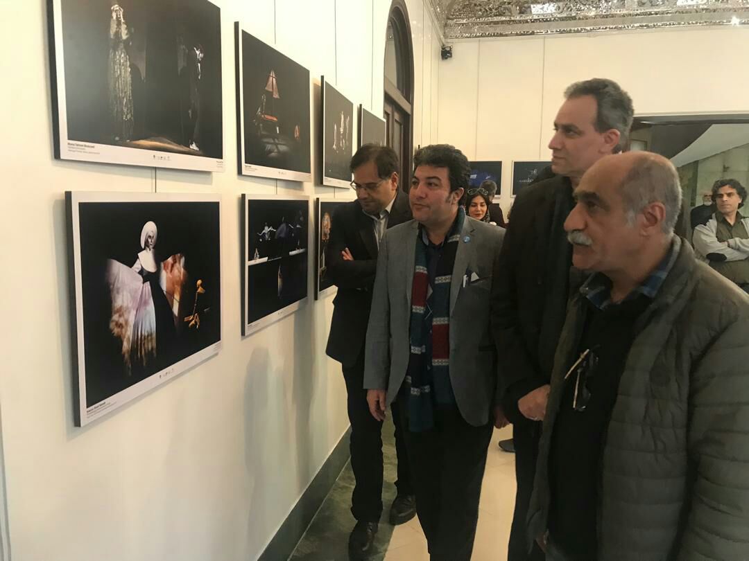 نمایشگاه عکس و پوستر جشنواره تئاتر فجر افتتاح شد
