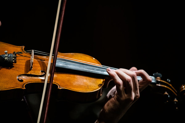 ارکستر «ایستگاه» در «عروس مردگان» مینوازد ارکستر «ایستگاه» در «عروس مردگان» مینوازد