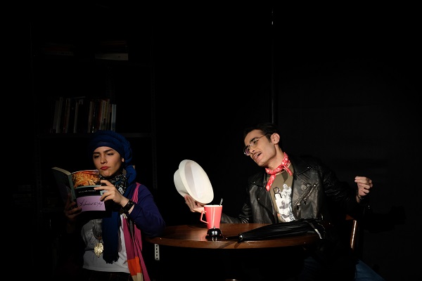 نقدی بر نمایش «در انتظار نمایش» / در انتظارِانتظار... نقدی بر نمایش «در انتظار نمایش» / در انتظارِانتظار...