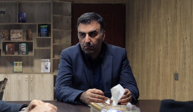 با ادغام دو جشنواره ملی و جهانی فیلم فجر مخالفم