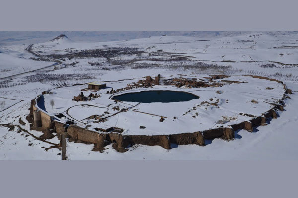 اکران «اسرار دریاچه» در گروه «هنر و تجربه»