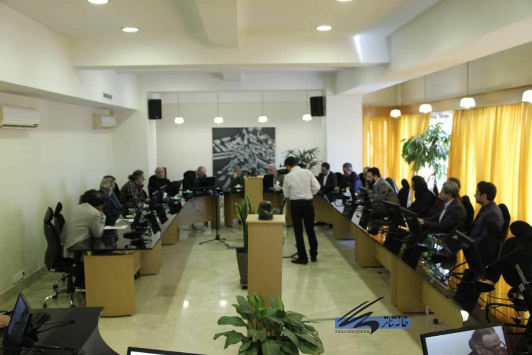 وزیر ارشاد با هیئت مدیره خانه تئاتر دیدار کرد