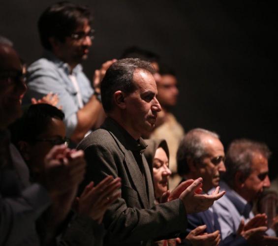 شهرام کرمی مهمان تماشاخانه ایرانشهر شد