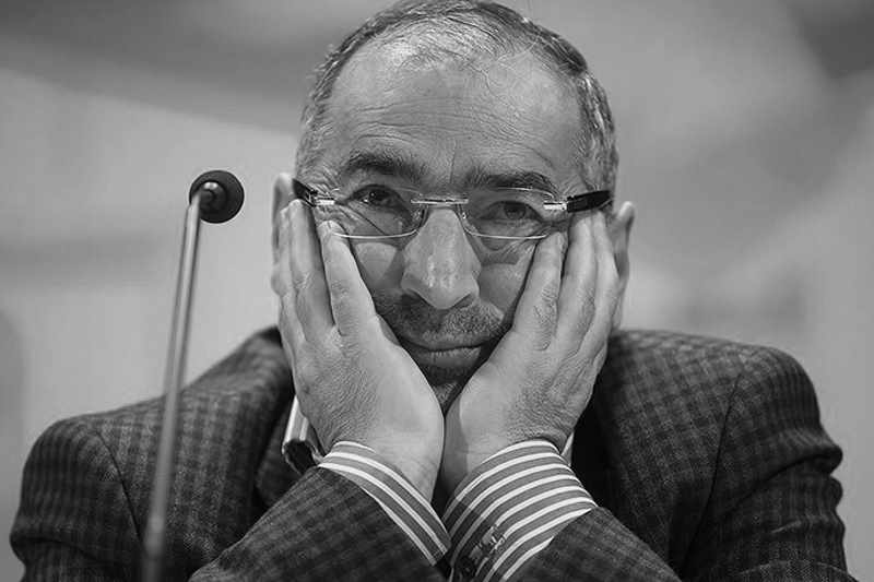 گفت‌وگوی احمد غلامی و صادق زيباکلام درباره سياست در فيلم «غلامرضا تختی»/ بازگشت سیاسی ‌تختی