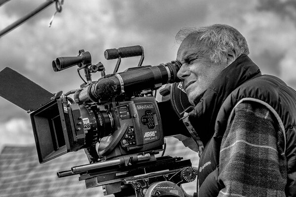 تجلیل جشنواره کارلووی واری از یوسف شاهین و فیلمبردار چک