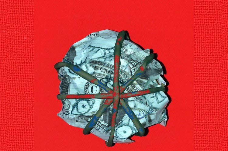 مشهد/ نقد نمایش «چشمهایت را ببند و به انگلستان فکر کن»/ قربانی کردن محتوا برای خنداندن مخاطب