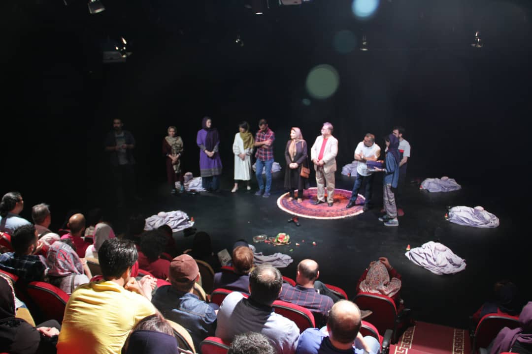 معرفی نفراول مسابقه عکاسی‌ از تئاتر بیوه سیاه، بیوه سفید