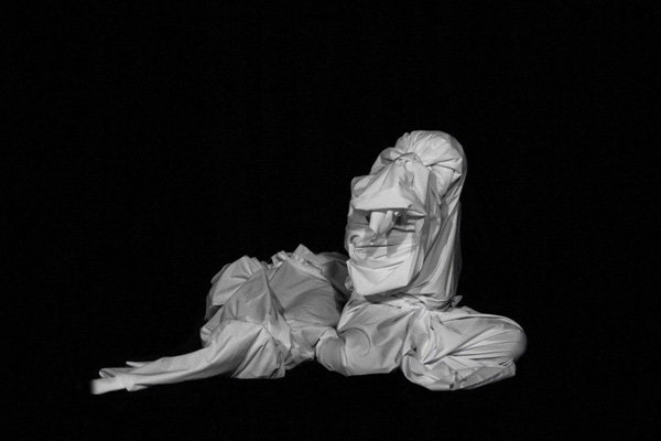 «کالبدشکافی» در تماشاخانه انتظامی/ اجرا از مرداد آغاز می‌شود